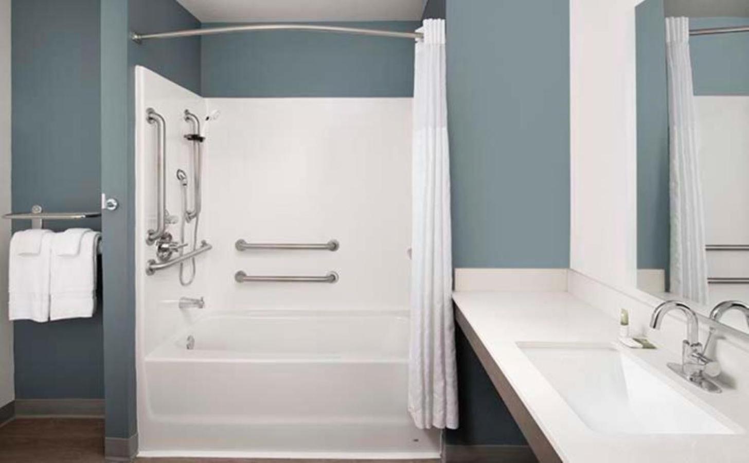 Woodspring Suites Savannah Пулер Экстерьер фото
