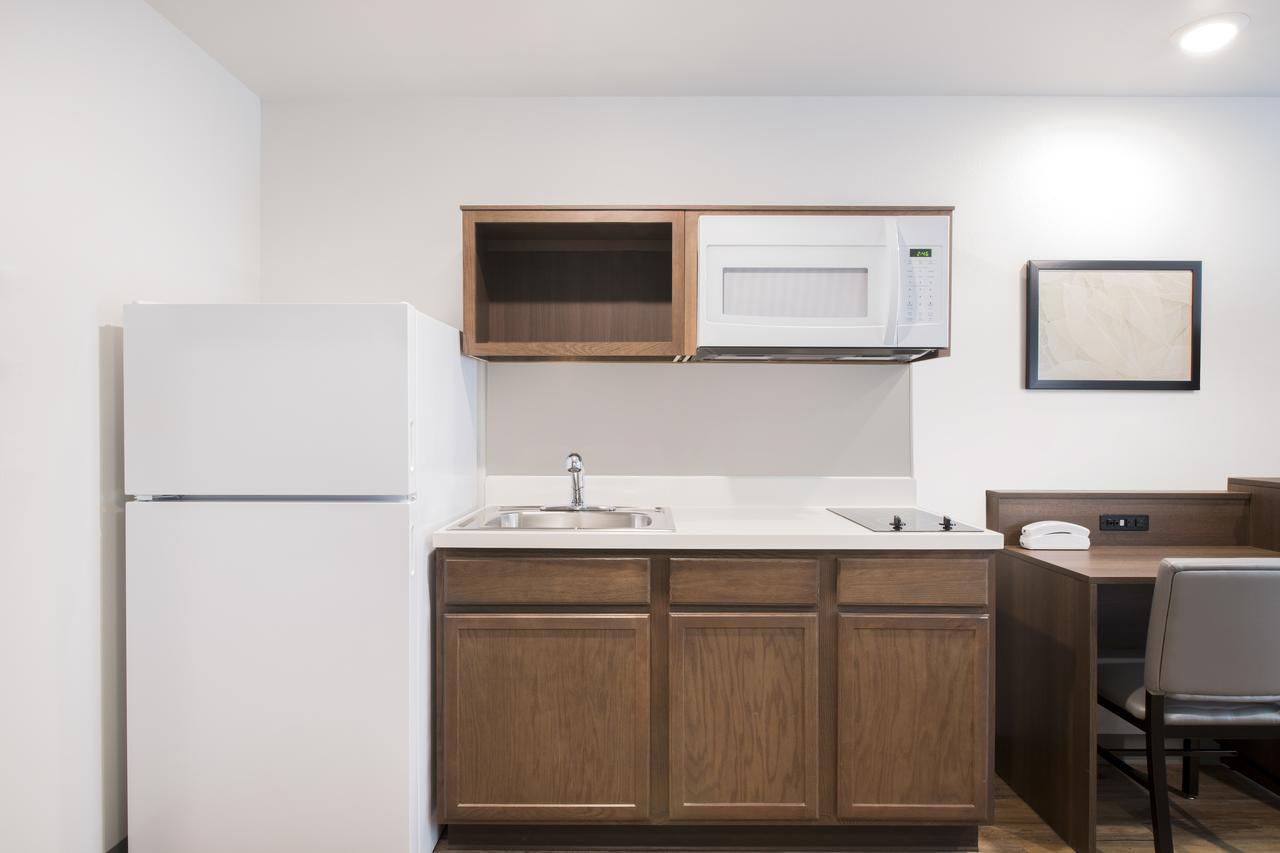 Woodspring Suites Savannah Пулер Экстерьер фото